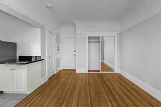 11 Dolores in San Francisco, CA - Building Photo - Building Photo