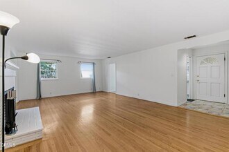 1407 Meridian Ave in South Pasadena, CA - Building Photo - Building Photo