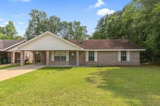 1917 Linda Ave in Sulphur, LA - Building Photo - Building Photo