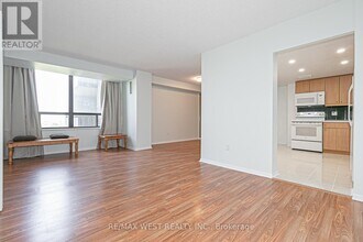 1900-1900 Sheppard Ave E in Toronto, ON - Building Photo - Building Photo
