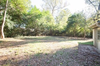 135 Columbia Dr in Tallahassee, FL - Building Photo - Building Photo