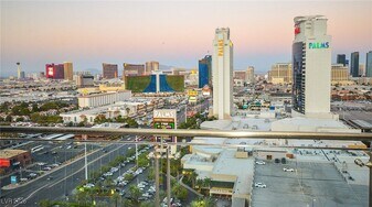 4381 W Flamingo Rd, Unit 2302 in Las Vegas, NV - Building Photo