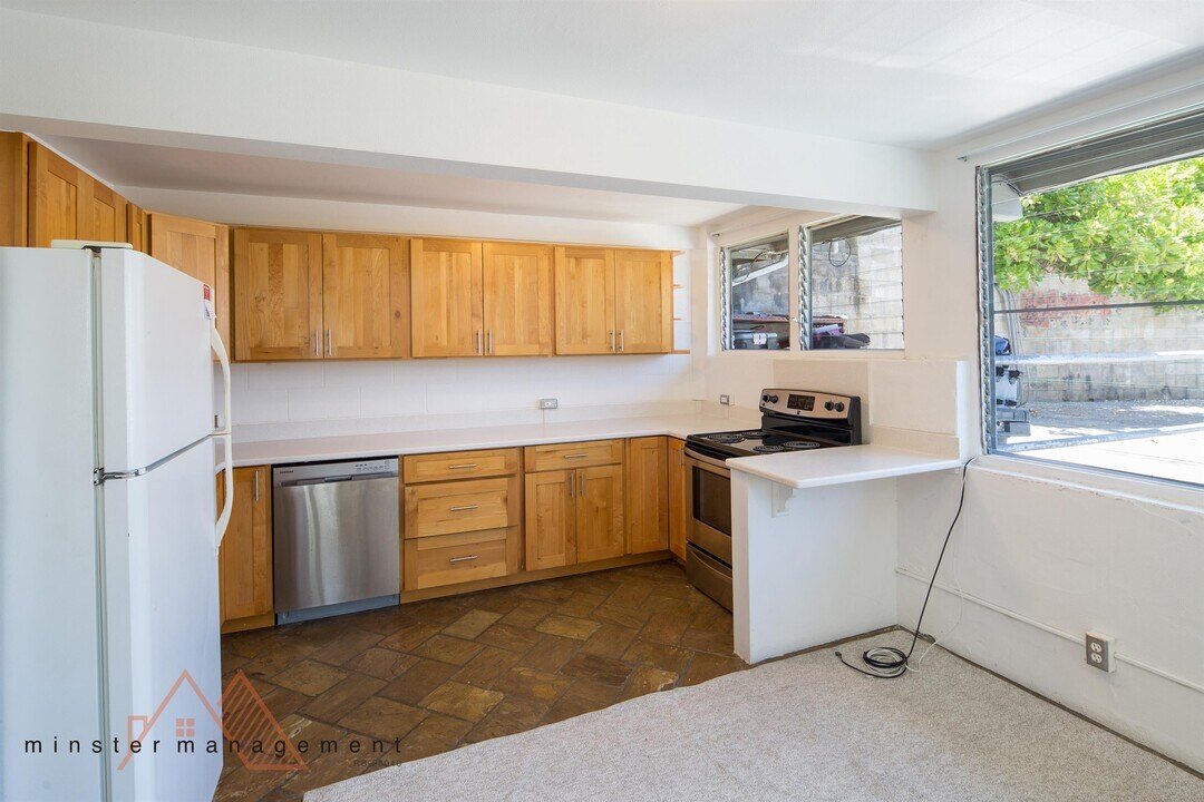 2057 10th Ave-Unit -1 in Honolulu, HI - Building Photo
