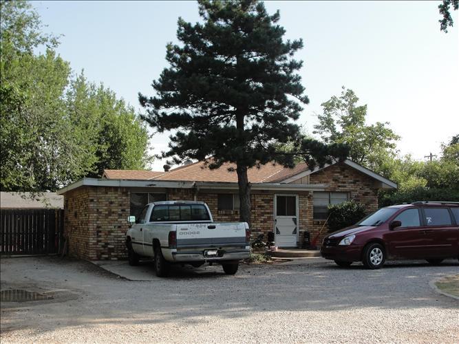 2203 Briggs St in Norman, OK - Foto de edificio