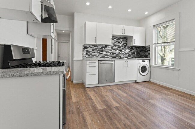 87 Bailey St, Unit 2 in Boston, MA - Building Photo - Building Photo