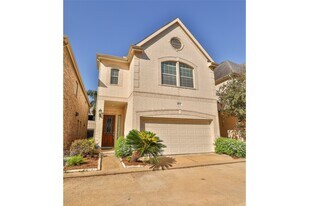 10126 Holly Chase Dr in Houston, TX - Building Photo
