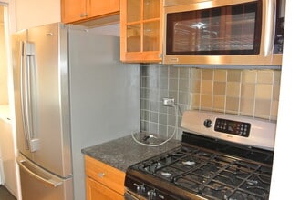 576 E Windgate Ct in Arlington Heights, IL - Building Photo - Building Photo