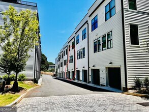 727 Eloise Wy in Atlanta, GA - Building Photo - Building Photo