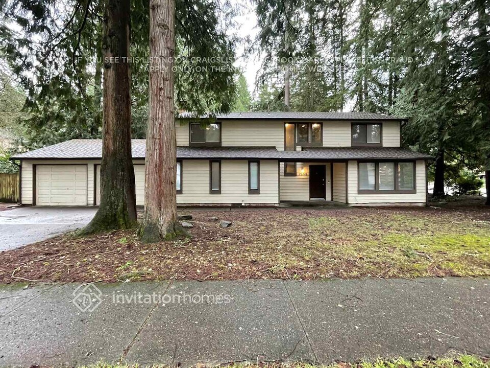 2602 Manorwood Dr in Puyallup, WA - Building Photo