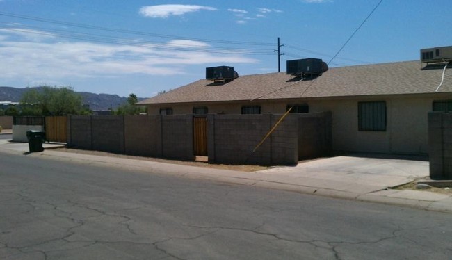 2456 E Roeser Rd in Phoenix, AZ - Building Photo - Building Photo