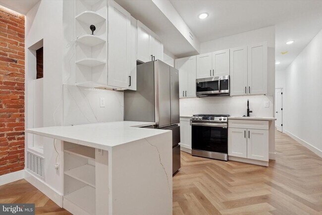 1438 Tasker St in Philadelphia, PA - Building Photo - Building Photo