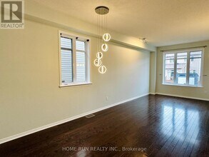 166 Calaveras Ave in Ottawa, ON - Building Photo - Building Photo