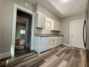 120 S 28th St in Lincoln, NE - Building Photo - Building Photo