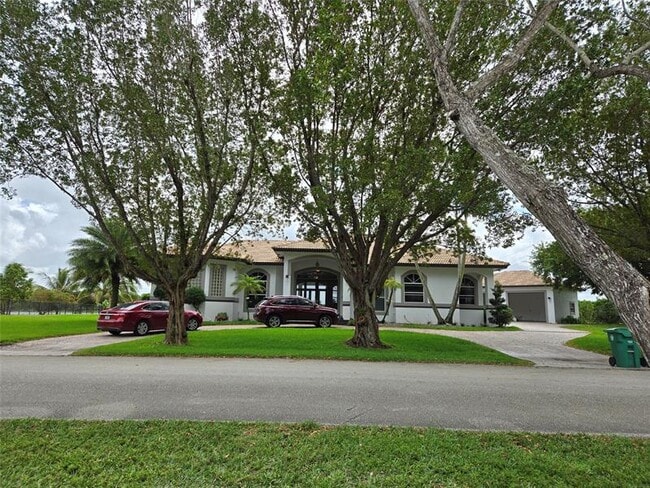 15342 SW 17th St in Davie, FL - Building Photo - Building Photo