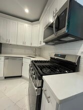 35 Raymond Ave, Unit X in Somerville, MA - Building Photo - Building Photo