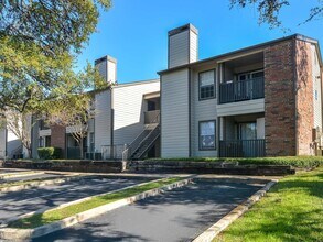 Stoney Ridge Apartments in Austin, TX - Foto de edificio - Building Photo