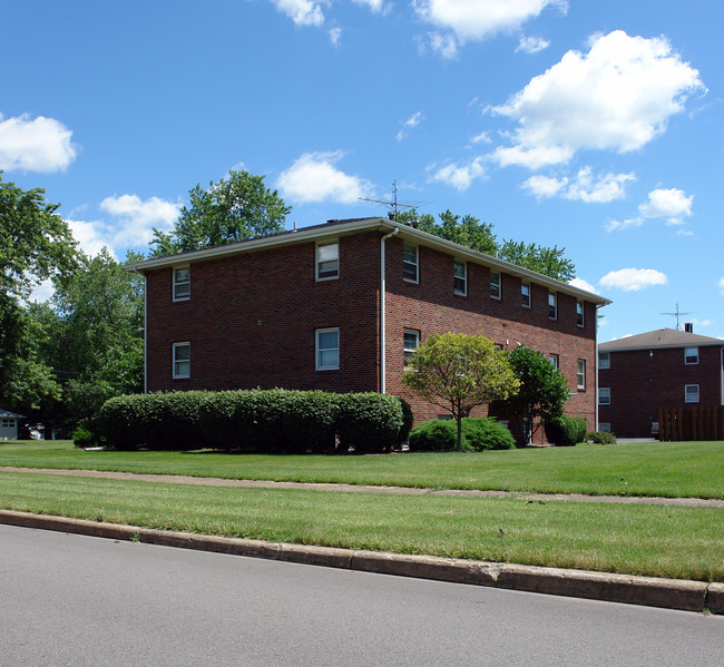 2150 Reeves Rd in Warren, OH - Building Photo - Building Photo