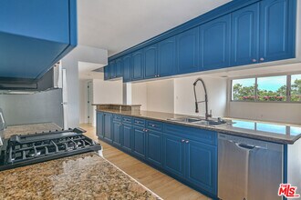 440 S Roxbury Dr in Beverly Hills, CA - Building Photo - Building Photo