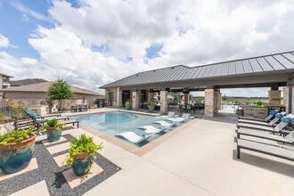 Hawthorne at Blanco Riverwalk in San Marcos, TX - Building Photo - Building Photo