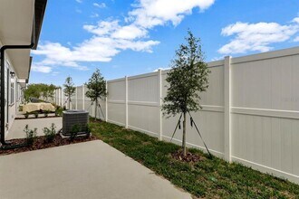 795 Longboat Dr in Davenport, FL - Foto de edificio - Building Photo