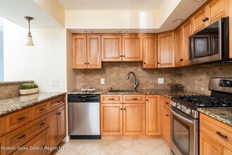 7 Marina Dr in Catskill, NY - Building Photo - Building Photo