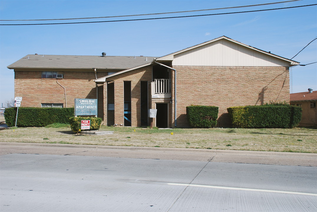 Pharaoh's Court in Mesquite, TX - Foto de edificio