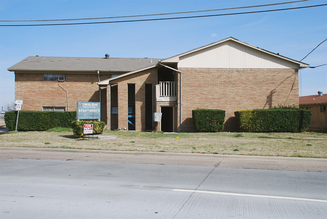 Pharaoh's Court in Mesquite, TX - Building Photo