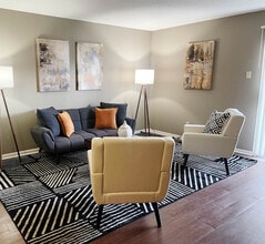 Sturbridge in Little Rock, AR - Building Photo - Building Photo