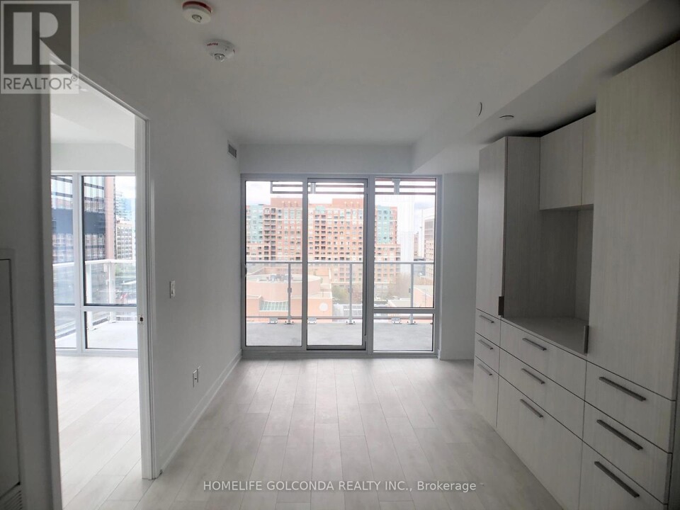 18-918 Maitland Terrace in Toronto, ON - Building Photo