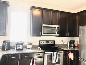 4325 Candace Ln in Williamsburg, VA - Building Photo - Building Photo