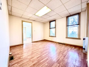 8 W Lutton St in New Castle, PA - Building Photo - Building Photo