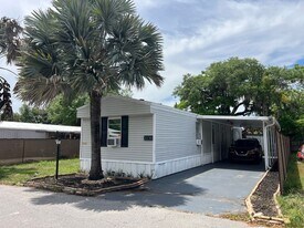3230 Anthony Dr in St. Cloud, FL - Building Photo
