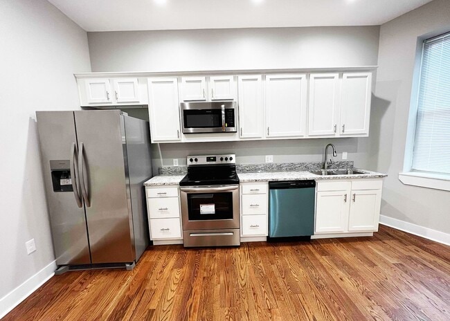 3216 Bishop St in Cincinnati, OH - Building Photo - Building Photo