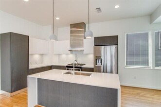 1505 S Akard St in Dallas, TX - Building Photo - Building Photo