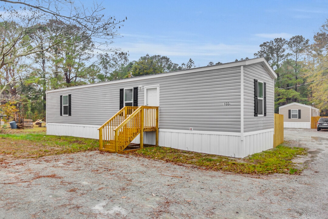 108 Gladewood Cir in New Bern, NC - Building Photo