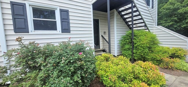 property at 2305 Flagstone Ct