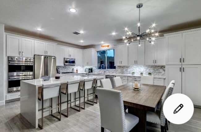145 Via Solaro in Rancho Mirage, CA - Building Photo - Building Photo