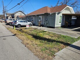 7501 Hillsboro St in Houston, TX - Building Photo