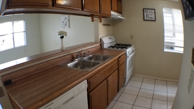 4446 W 136th St in Hawthorne, CA - Building Photo - Building Photo