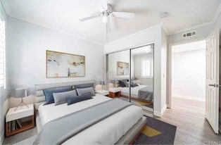 21372 Brookhurst St, Unit 128- Room A in Huntington Beach, CA - Building Photo