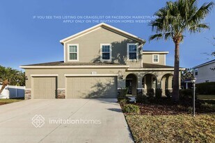 13004 30th St E in Parrish, FL - Building Photo