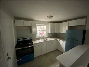 1275 Quinnipiac Ave-Unit -2 in New Haven, CT - Foto de edificio - Building Photo