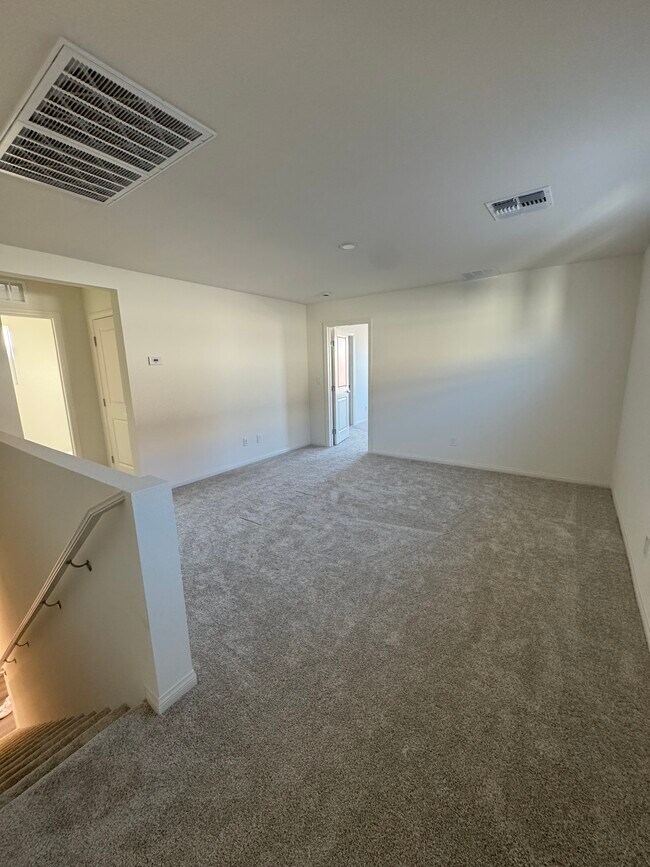 9258 Morecambe Ave in Las Vegas, NV - Building Photo - Building Photo
