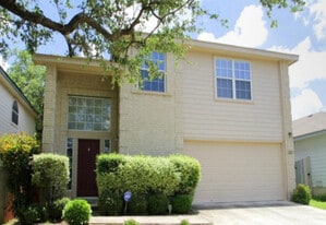 10324 Bobcat Blf in San Antonio, TX - Building Photo