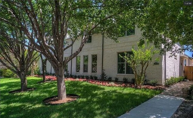 property at 10532 Barrywood Dr