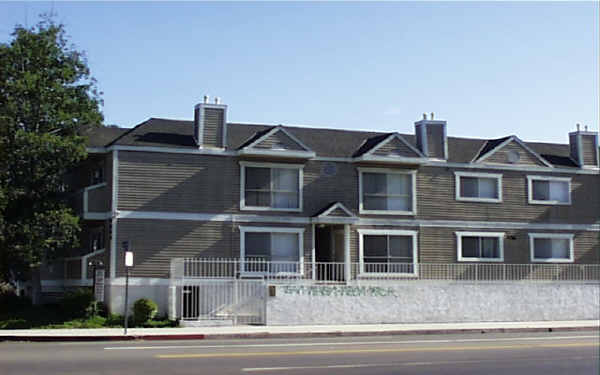 6353 Denny Ave in North Hollywood, CA - Building Photo - Building Photo