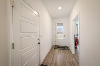 6811 Walkers Gln Ln in Bakersfield, CA - Building Photo - Building Photo
