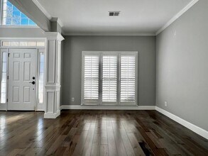 2760 Stewart Ct in Atlanta, GA - Building Photo - Building Photo