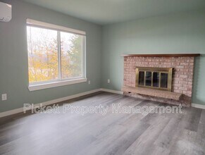 3340 Narrows View Ln NE in Bremerton, WA - Building Photo - Building Photo