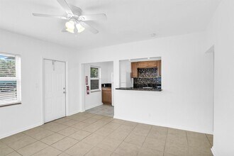 815 N J St in Lake Worth Beach, FL - Building Photo - Building Photo